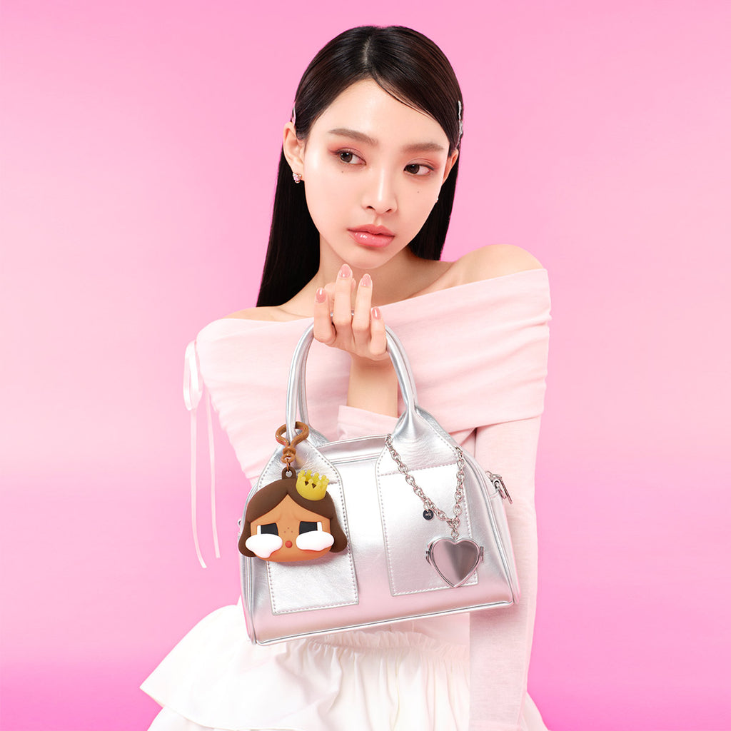 Crybaby SHINY SHINY Earphone Case (Brown)