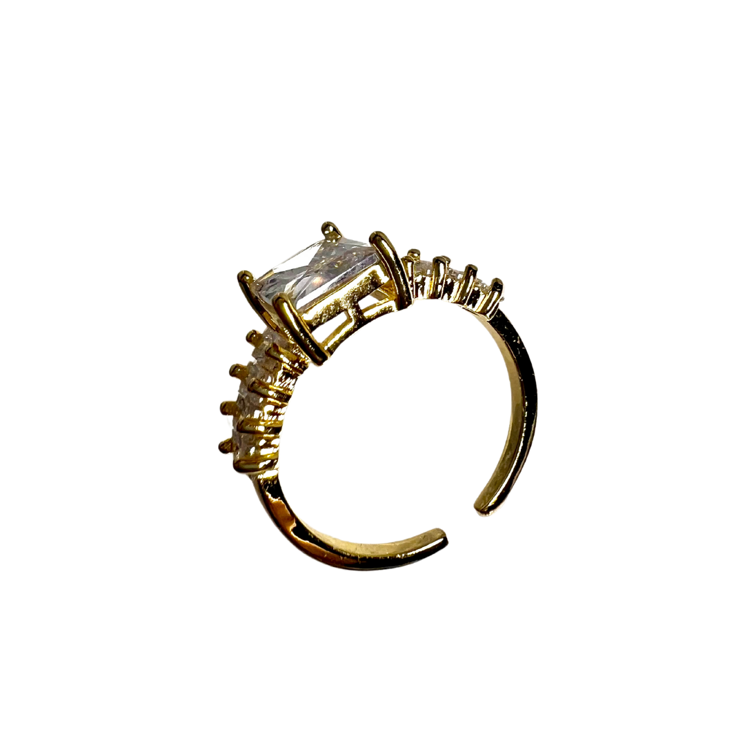 Retangular Gem Gold Ring